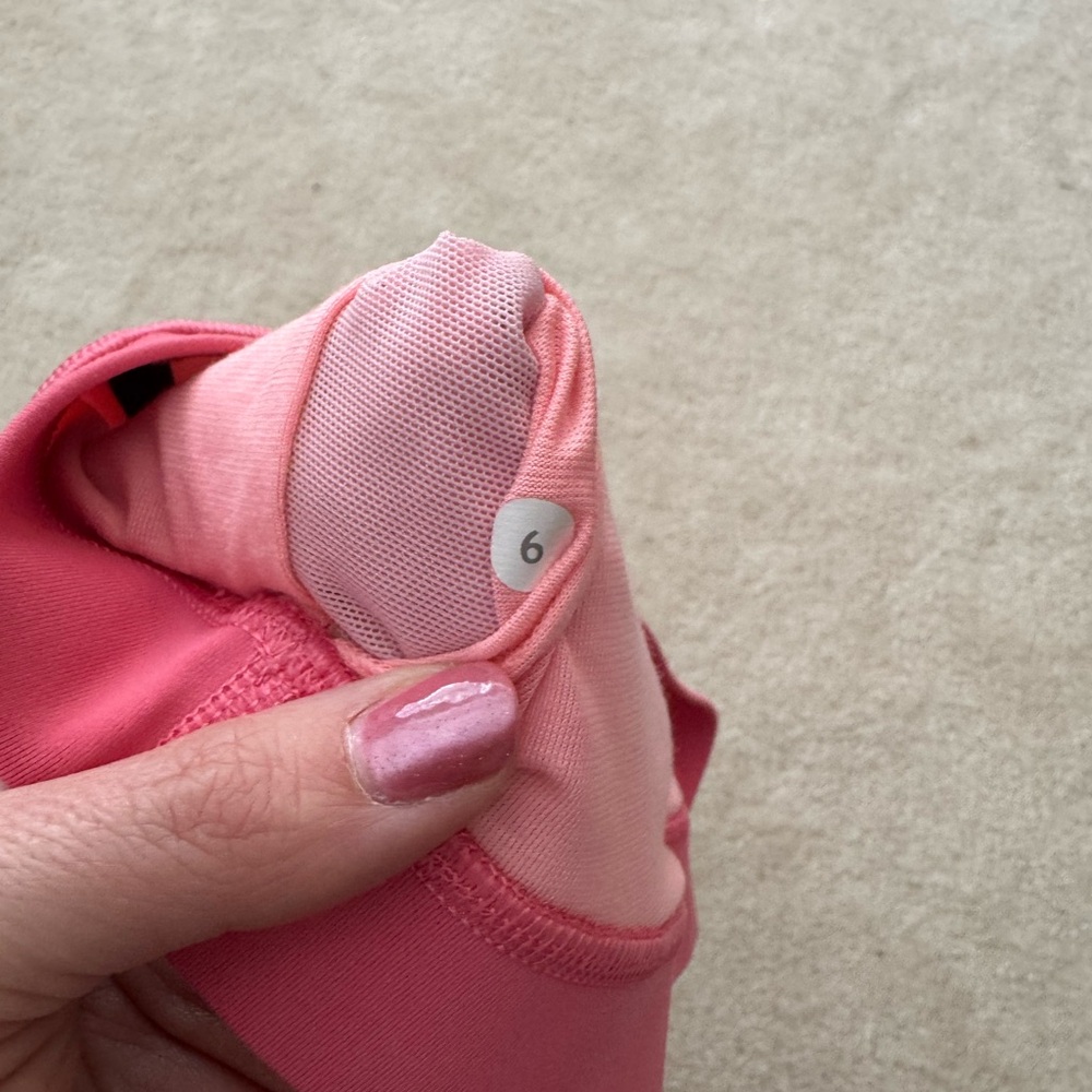 lululemon athletica Pink Energy Bra size 6 - Picture 3 of 3